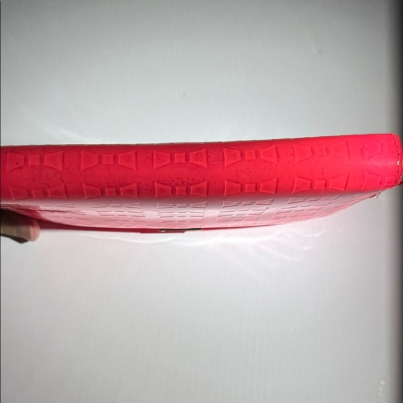 Kate Spade Bright Pink Bow Pattern Wallet - Picture 10 of 14